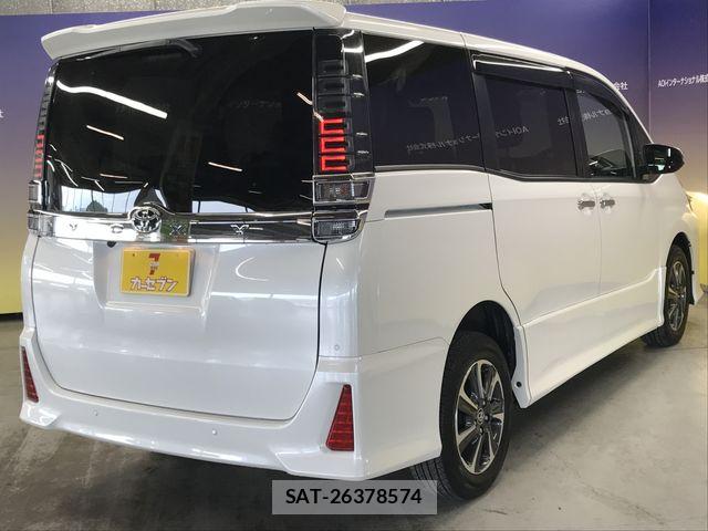 Toyota VOXY 2020-11 7510317-8
