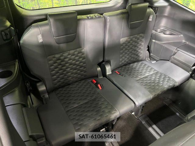 Toyota VOXY 2025-05 7503337-10