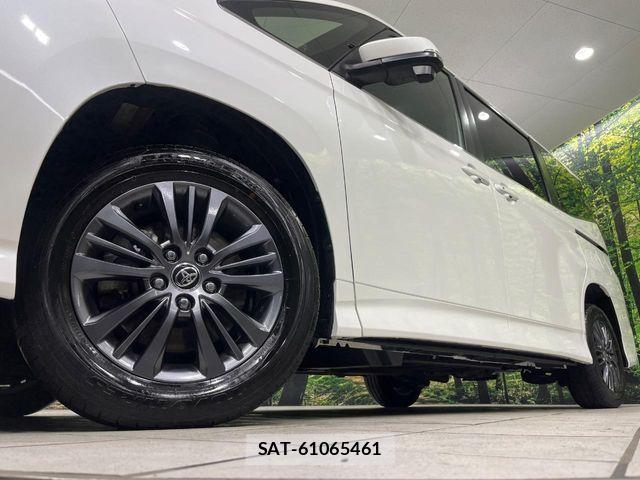 Toyota VOXY 2025-05 7503337-14