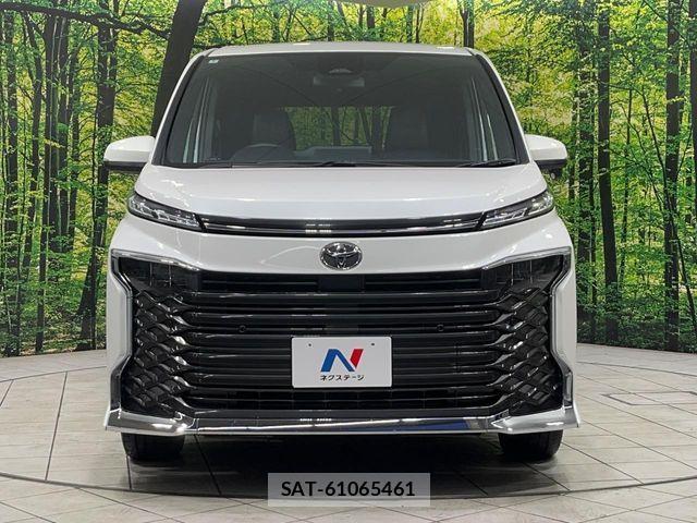 Toyota VOXY 2025-05 7503337-15