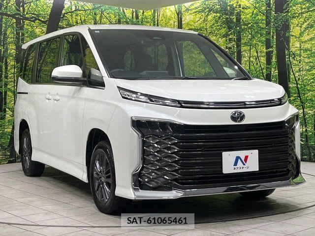 Toyota VOXY 2025-05 7503337-17