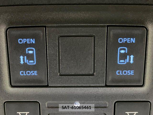 Toyota VOXY 2025-05 7503337-5