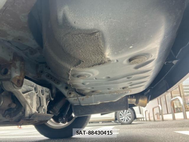 Toyota VOXY 2005-05 7503346-11