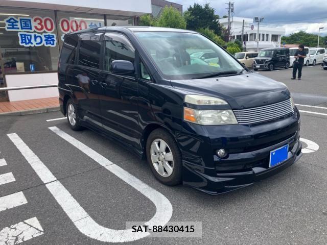 Toyota VOXY 2005-05 7503346-1