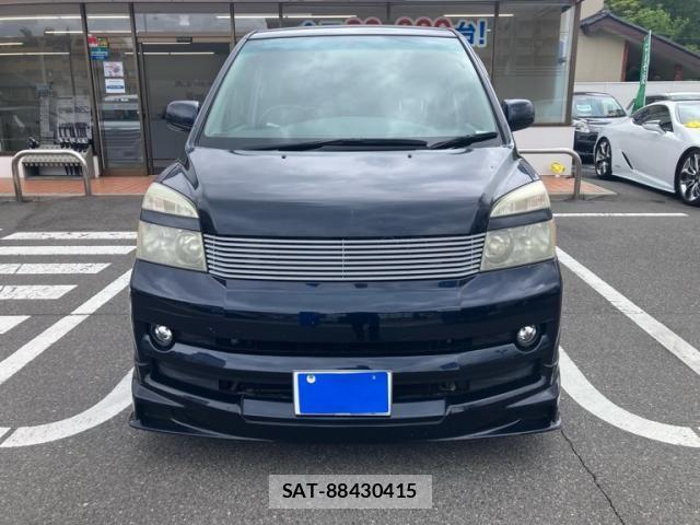 Toyota VOXY 2005-05 7503346-2