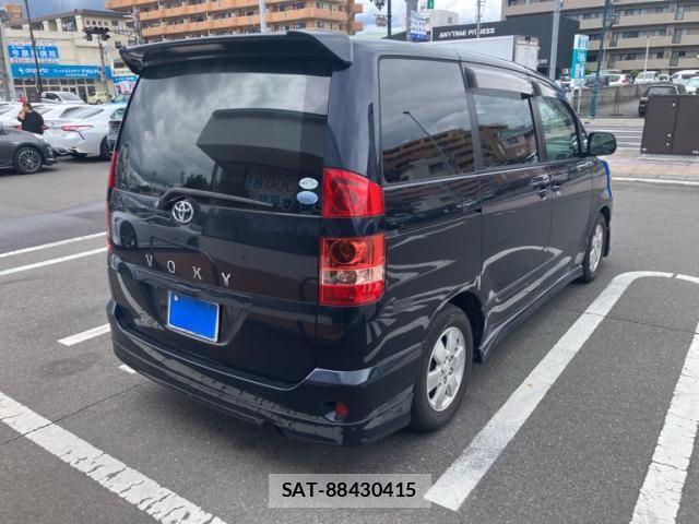 Toyota VOXY 2005-05 7503346-8