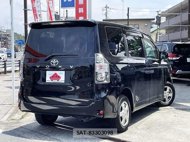 Toyota VOXY 2007-07 7503343-2