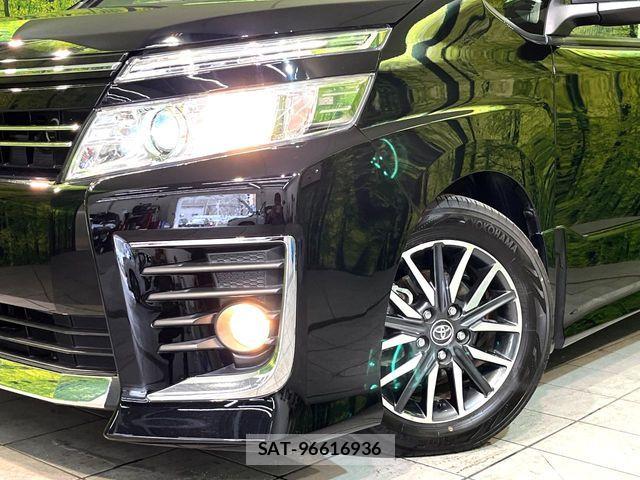 Toyota VOXY 2015-09 7503341-12