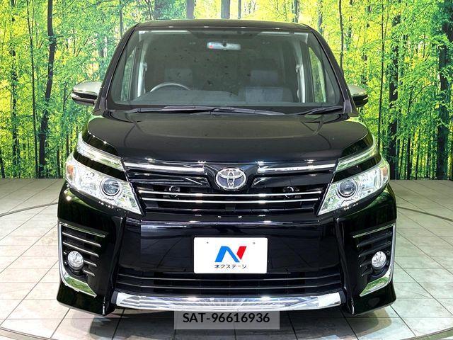 Toyota VOXY 2015-09 7503341-14