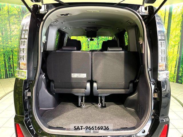 Toyota VOXY 2015-09 7503341-8