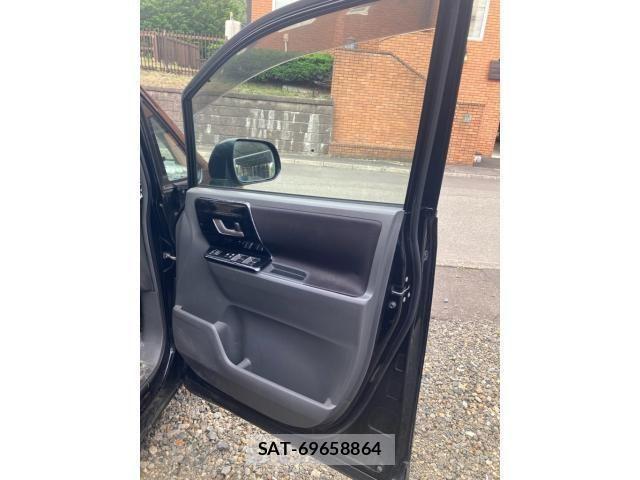 Toyota VOXY 2008-01 7503345-15