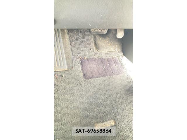 Toyota VOXY 2008-01 7503345-27