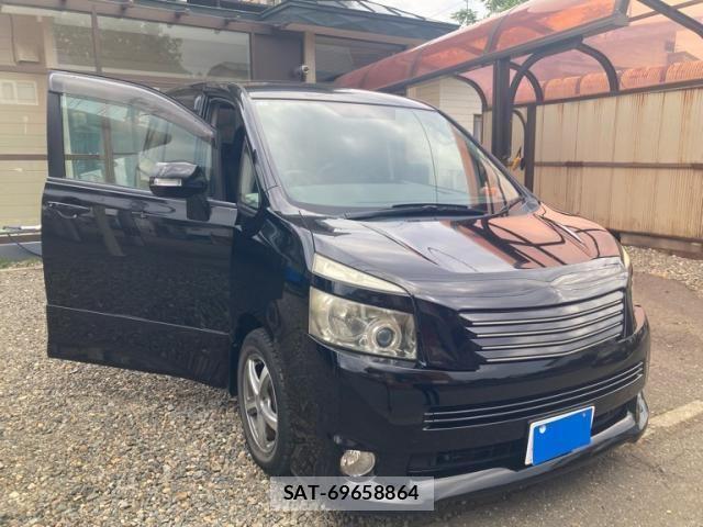 Toyota VOXY 2008-01 7503345-1