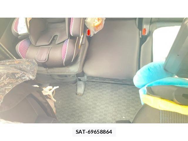 Toyota VOXY 2008-01 7503345-28