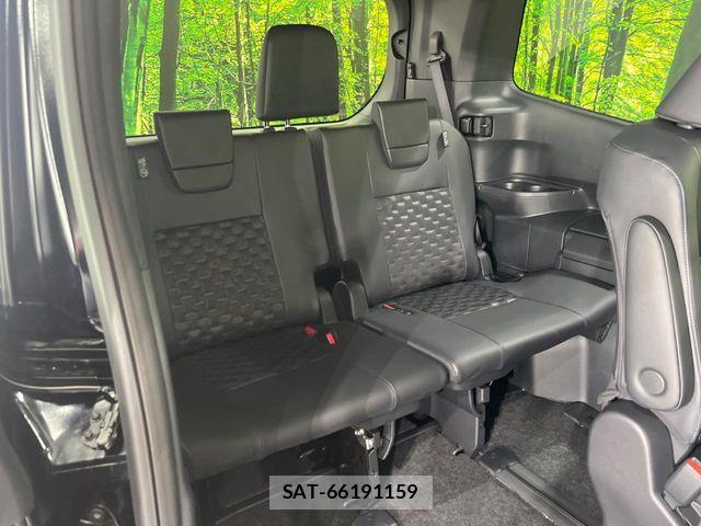 Toyota VOXY 2026-06 7503339-10