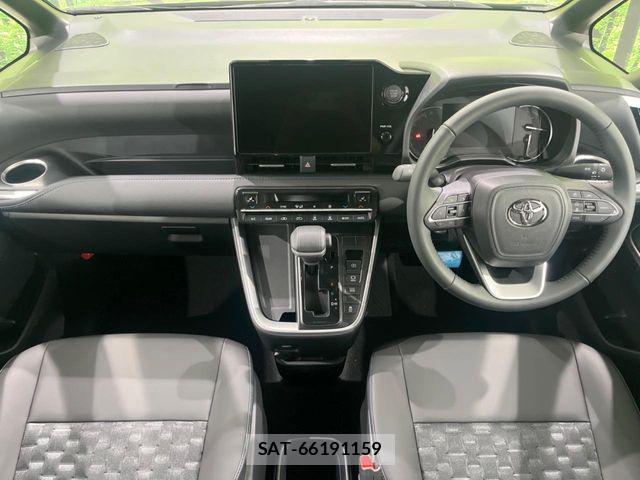 Toyota VOXY 2026-06 7503339-1