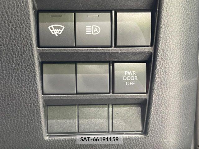 Toyota VOXY 2026-06 7503339-6