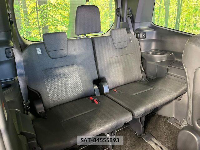 Toyota VOXY 2025-06 7503340-9