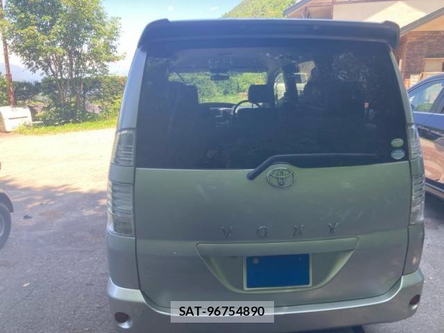 Toyota VOXY 2004-12 7563004-3