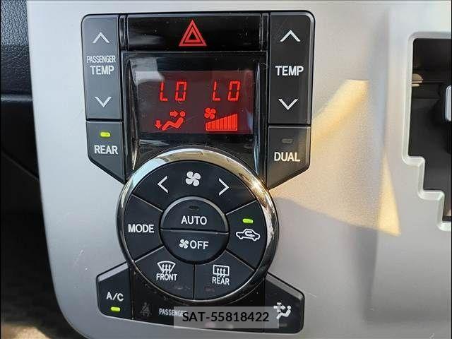 Toyota VOXY 2011-05 7620940-8