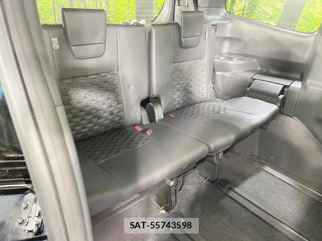 Toyota VOXY 2026-06 7620924-11