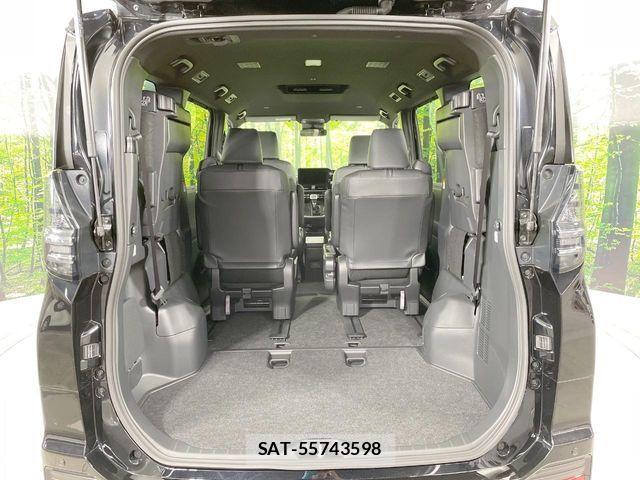 Toyota VOXY 2026-06 7620924-12