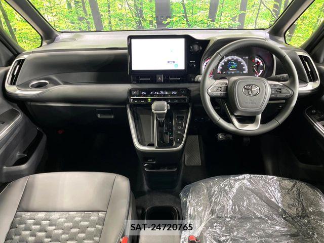 Toyota VOXY 2026-06 7620923-2