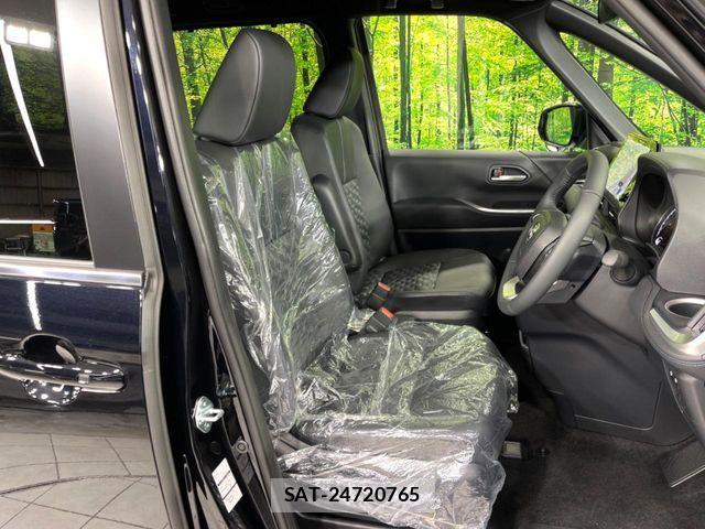 Toyota VOXY 2026-06 7620923-8