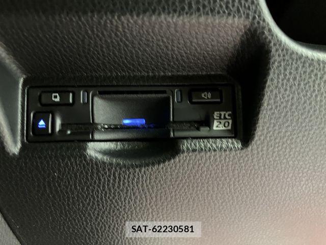 Toyota VOXY 2023-06 7620925-22