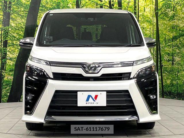 Toyota VOXY 2018-08 7620928-14
