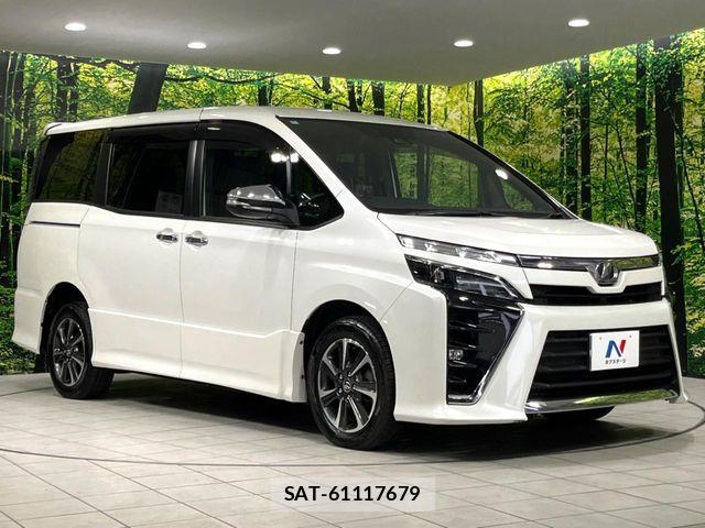 Toyota VOXY 2018-08 7620928-16