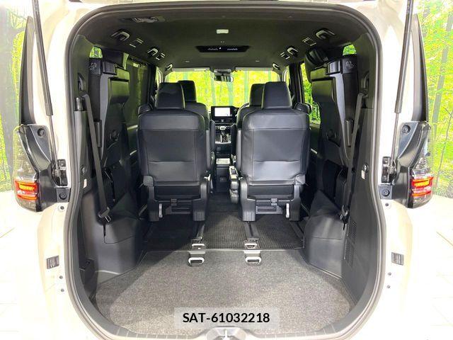 Toyota VOXY 2024-04 7620927-10