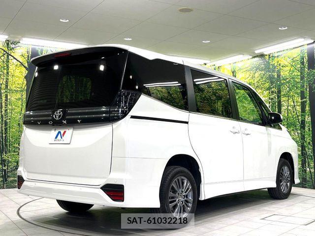 Toyota VOXY 2024-04 7620927-17