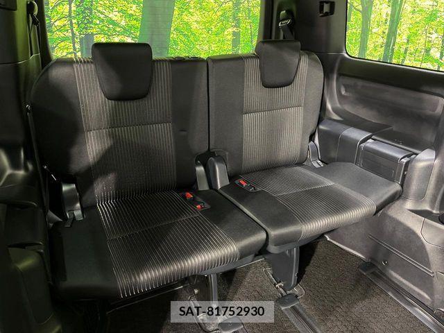 Toyota VOXY 2017-09 7620926-10