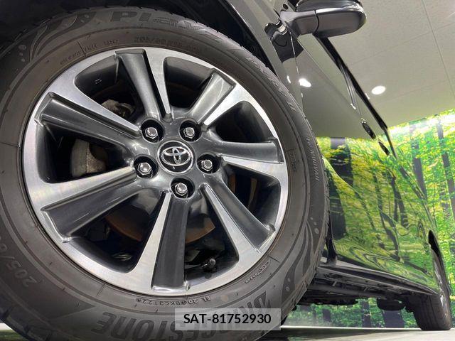 Toyota VOXY 2017-09 7620926-14