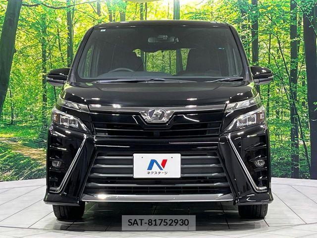 Toyota VOXY 2017-09 7620926-15