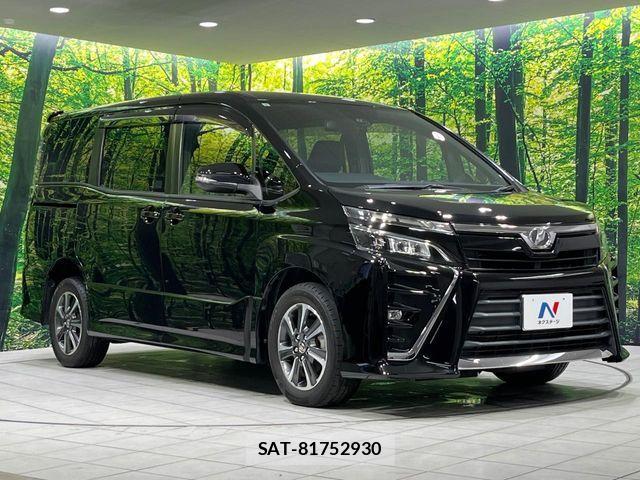 Toyota VOXY 2017-09 7620926-17