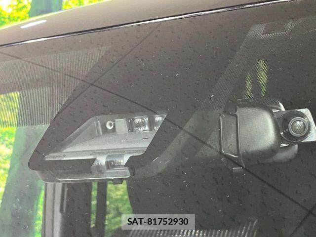 Toyota VOXY 2017-09 7620926-6