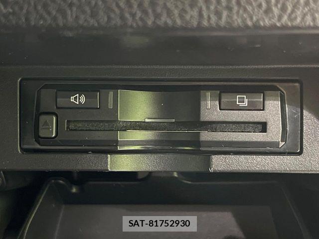 Toyota VOXY 2017-09 7620926-7
