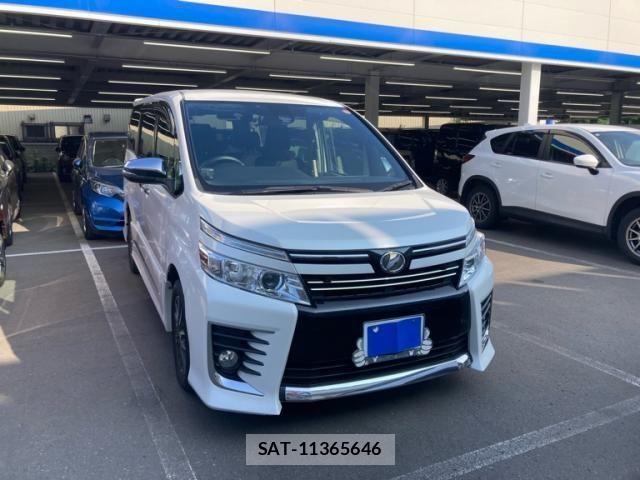 Toyota VOXY 2016-06 7620937-0