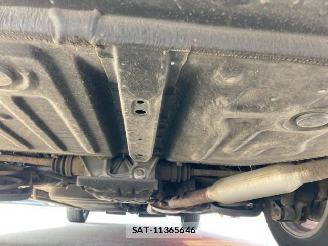 Toyota VOXY 2016-06 7620937-9
