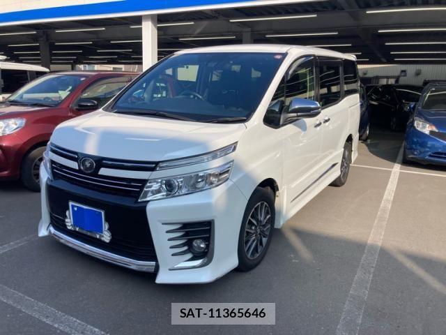 Toyota VOXY 2016-06 7620937-1