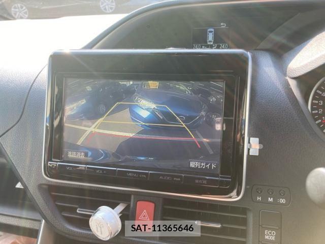 Toyota VOXY 2016-06 7620937-23
