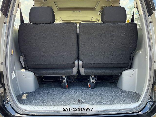 Toyota VOXY 2005-10 7620936-20