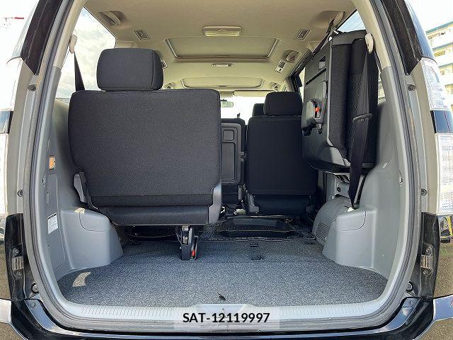 Toyota VOXY 2005-10 7620936-21
