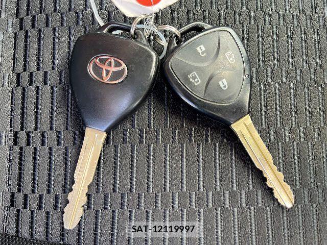 Toyota VOXY 2005-10 7620936-25