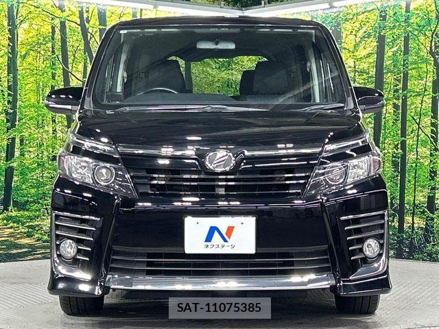 Toyota VOXY 2014-03 7620935-14