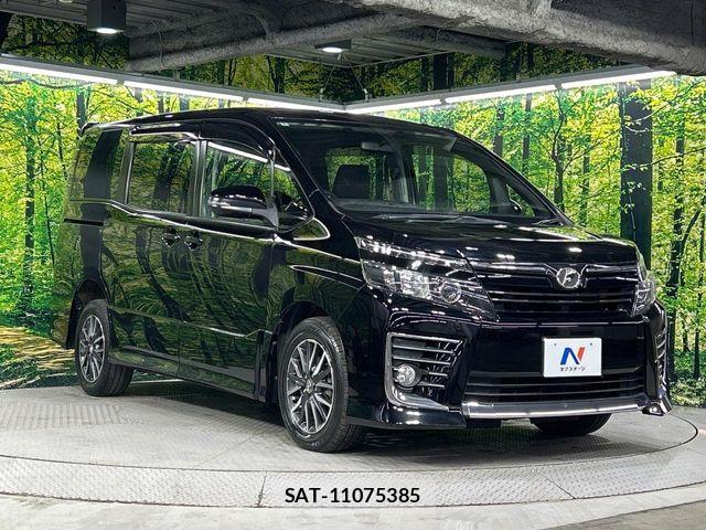 Toyota VOXY 2014-03 7620935-16