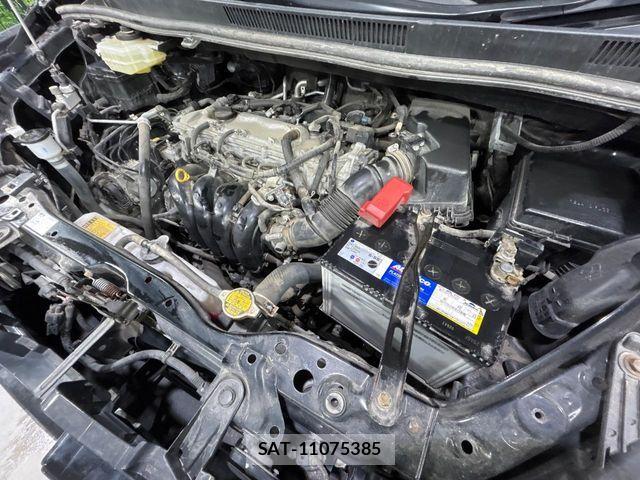 Toyota VOXY 2014-03 7620935-18