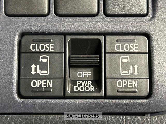 Toyota VOXY 2014-03 7620935-5